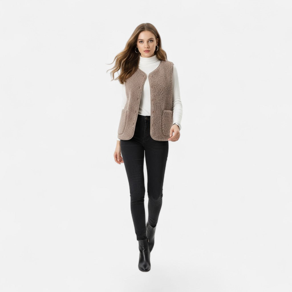 Fashionable men's cashmere-blend plush layering vest, perfect for adding warmth to any outfit.