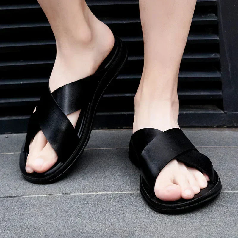 Easy-wear men's slip-on sandals, great for summer, beach, holiday, and relaxed casual outdoor footwear needs.