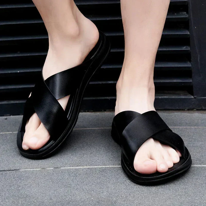 Easy-wear men's slip-on sandals, great for summer, beach, holiday, and relaxed casual outdoor footwear needs.