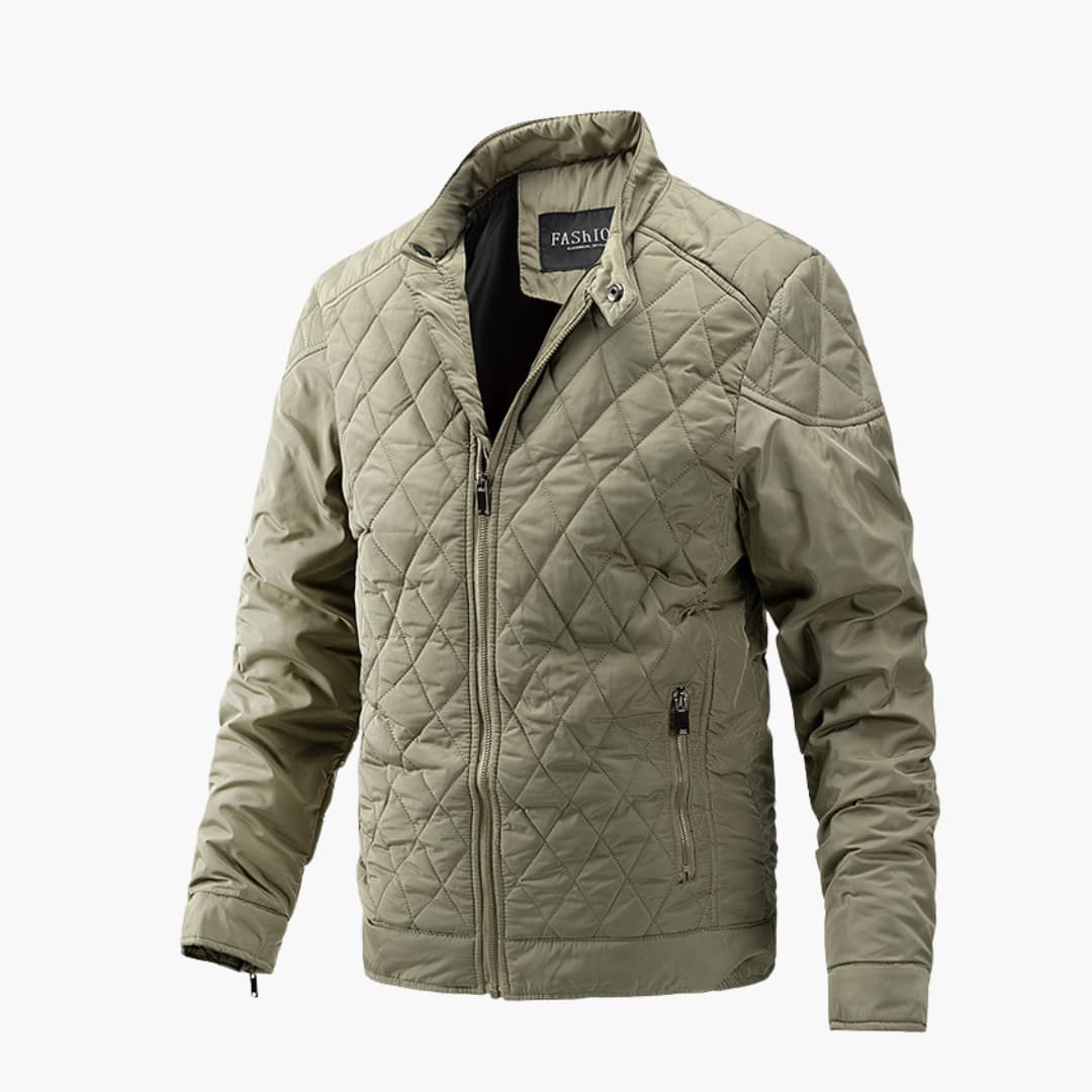 Lightweight men's quilted jacket, ideal for layering and adding a touch of casual sophistication to any outfit.