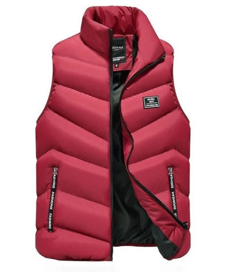 Sleek men's zip-up quilted puffer vest, a versatile sleeveless jacket for everyday layering.