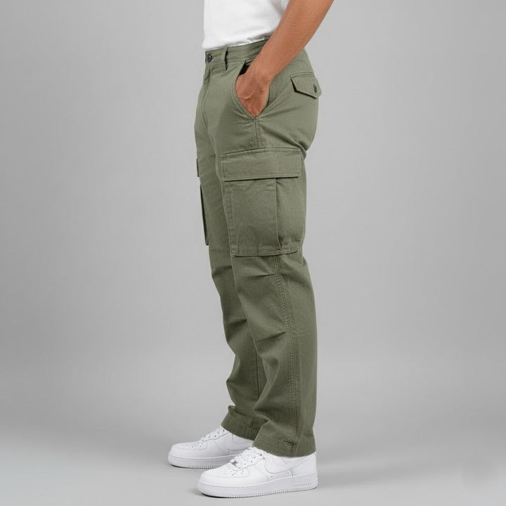 Durable men's black cargo pants, relaxed fit, designed for comfort and streetwear aesthetic.