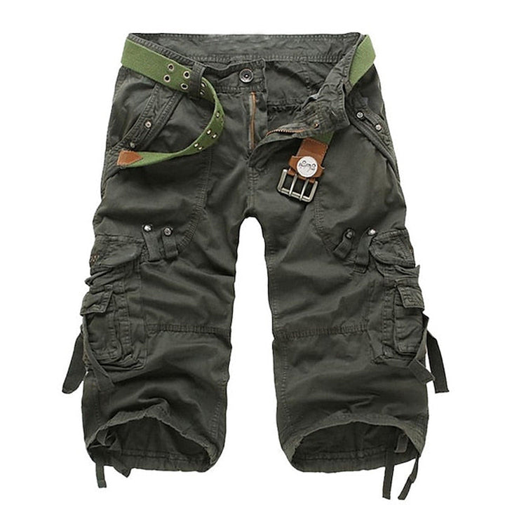 Relaxed fit men's capri cargo shorts, designed for summer comfort and outdoor activities.