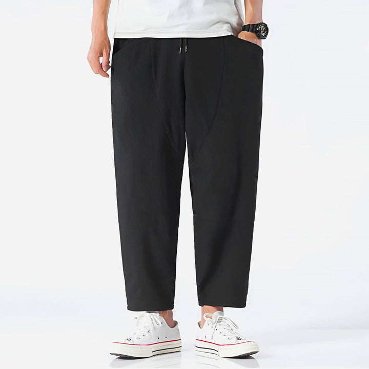 Men's modern drawstring cropped pants, relaxed fit for a comfortable, casual look.