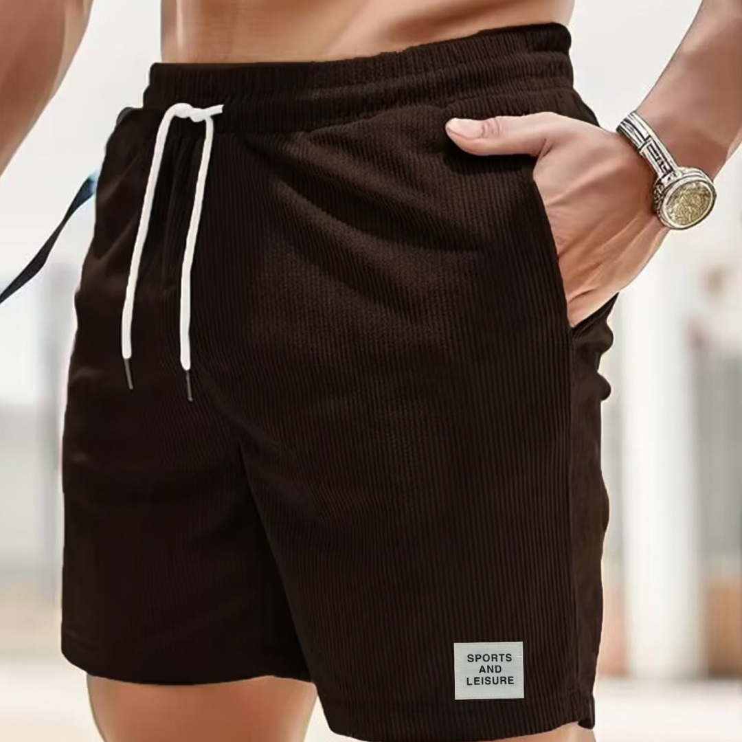 Spring wear men's shorts, relaxed fit, perfect casual bottoms for men's fashion.