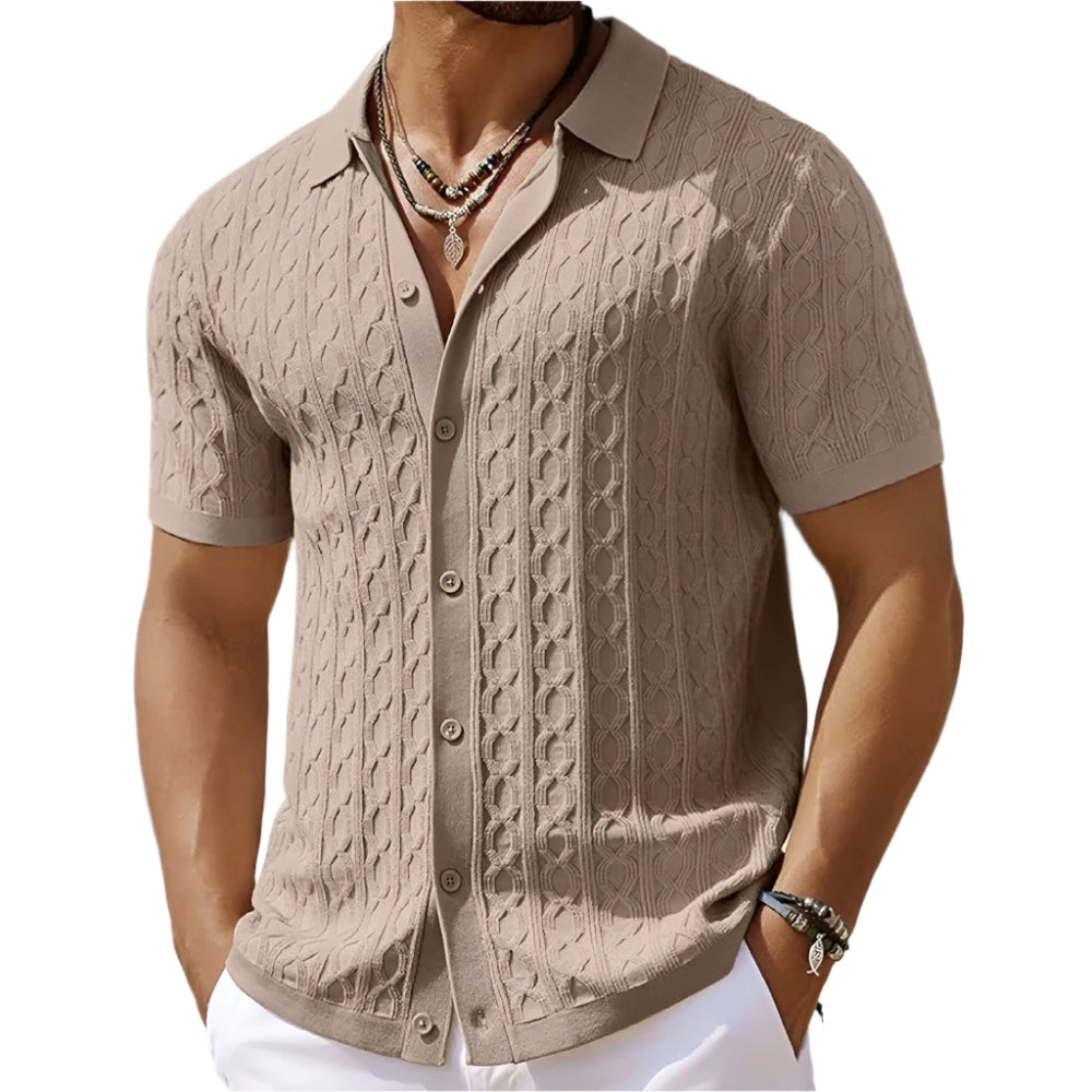 Stylish men's retro polo shirt, featuring a unique print, ideal for casual and everyday outfits.