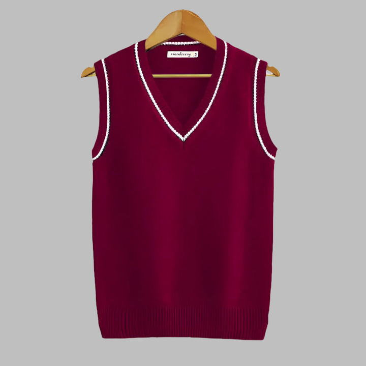 Fashionable men's retro striped V-neck vest. Preppy pullover, sleeveless knit for versatile casual layering.