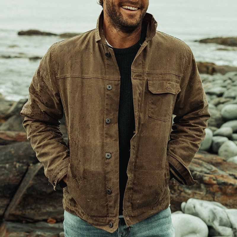 Stylish men's brown utility jacket, perfect for everyday casual wear. An ideal layering piece for autumn.