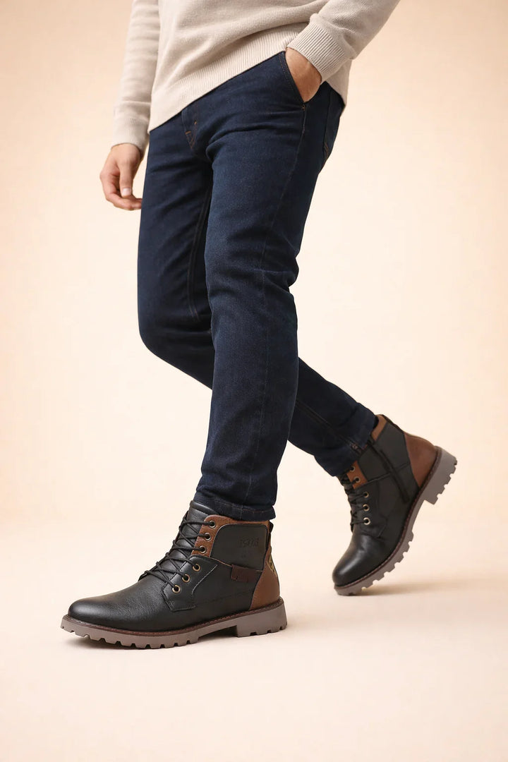 Classic men's casual lace-up boots, rugged and comfortable for everyday versatile style. Essential men's fashion footwear.