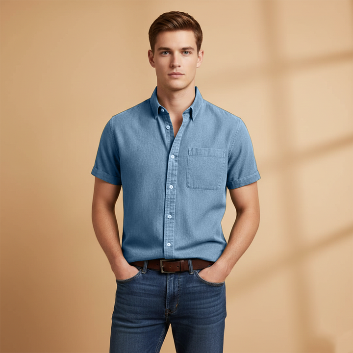 Men's summer fashion: short-sleeve button-up shirt with chest pocket, a versatile everyday choice.