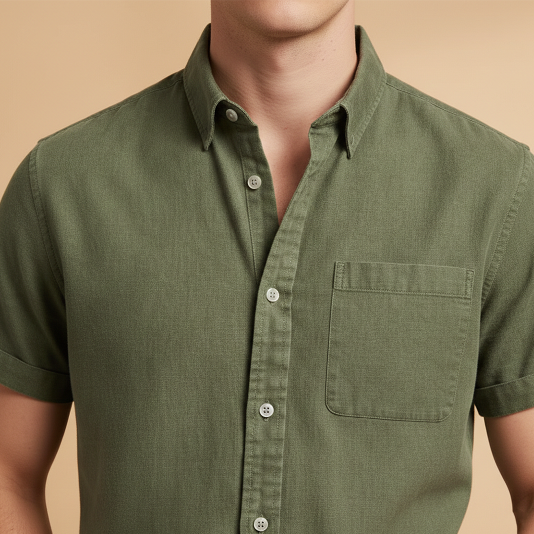 Versatile men's short-sleeve button-up shirt with chest pocket, great for everyday style.