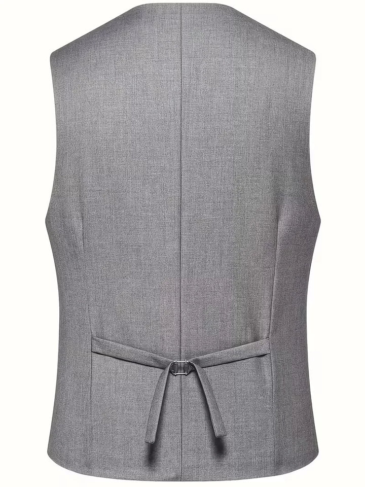 The essential men's slim fit three-piece suit, highlighted by its double-breasted waistcoat.