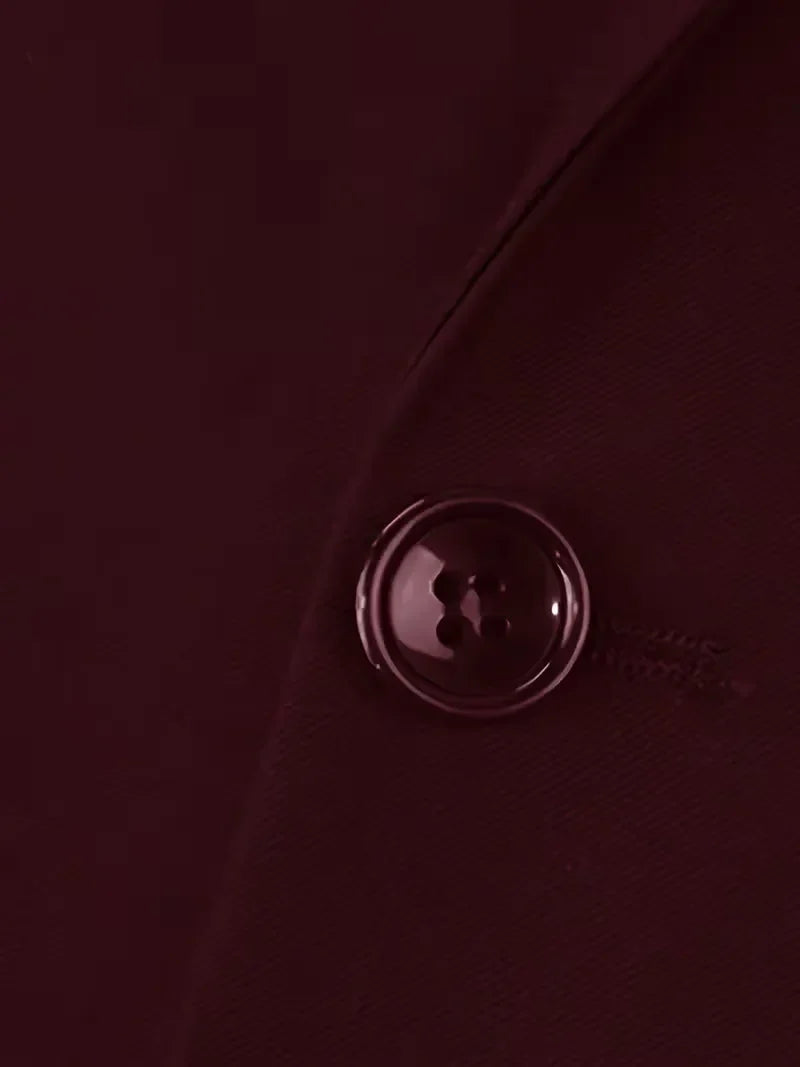 Impressive men's slim fit wedding suit set, with a sophisticated double-breasted waistcoat.