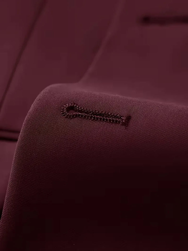 Men's stylish slim fit formal suit, a must-have 3-piece with double-breasted waistcoat.