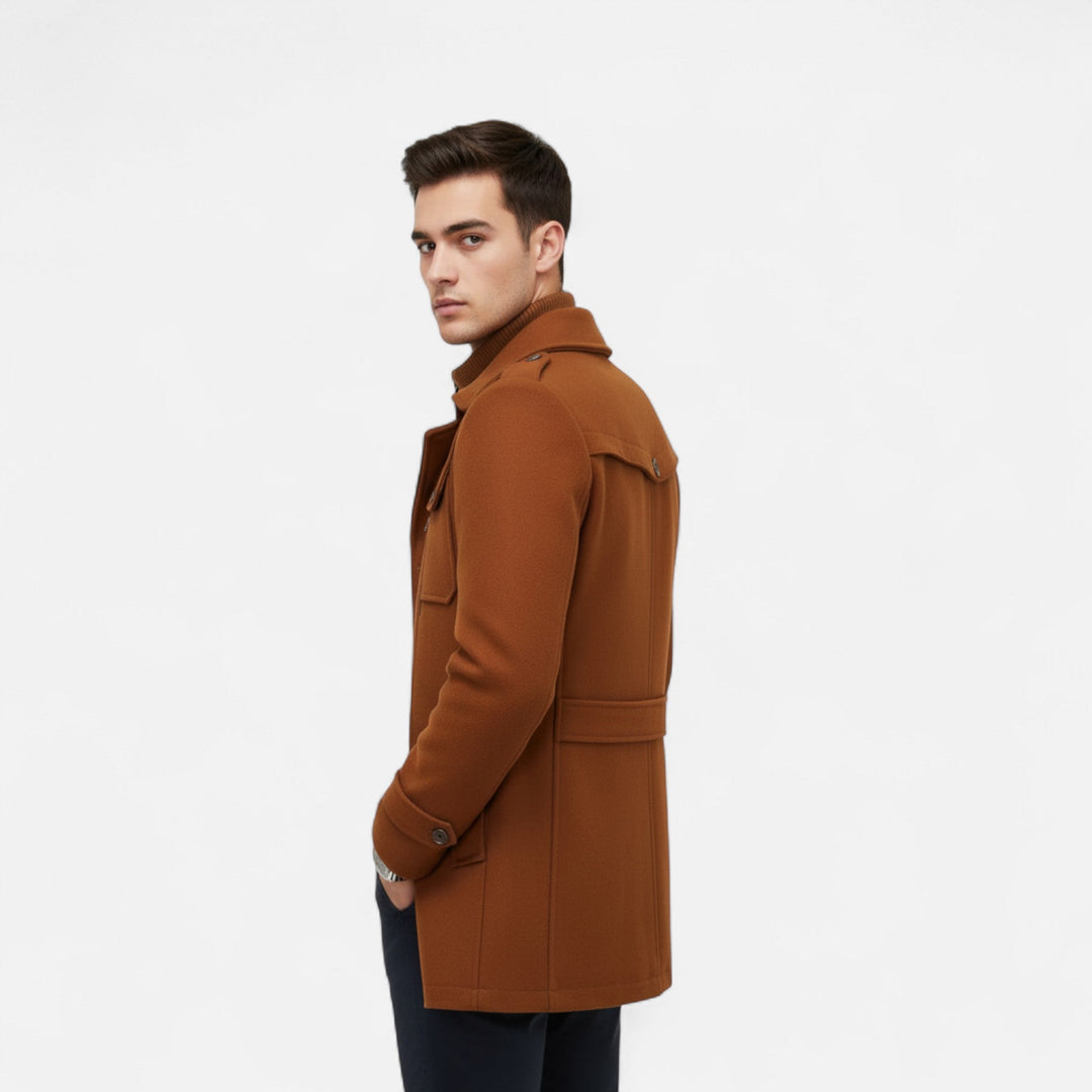 Structured men's slim-fit elegant coat. Ideal for formal business wear, providing a sophisticated and timeless look.