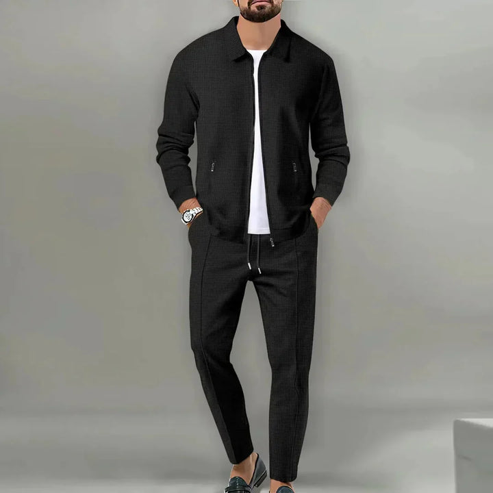 Men's slim fit two-piece suit in classic color for business meetings, weddings, or formal events.