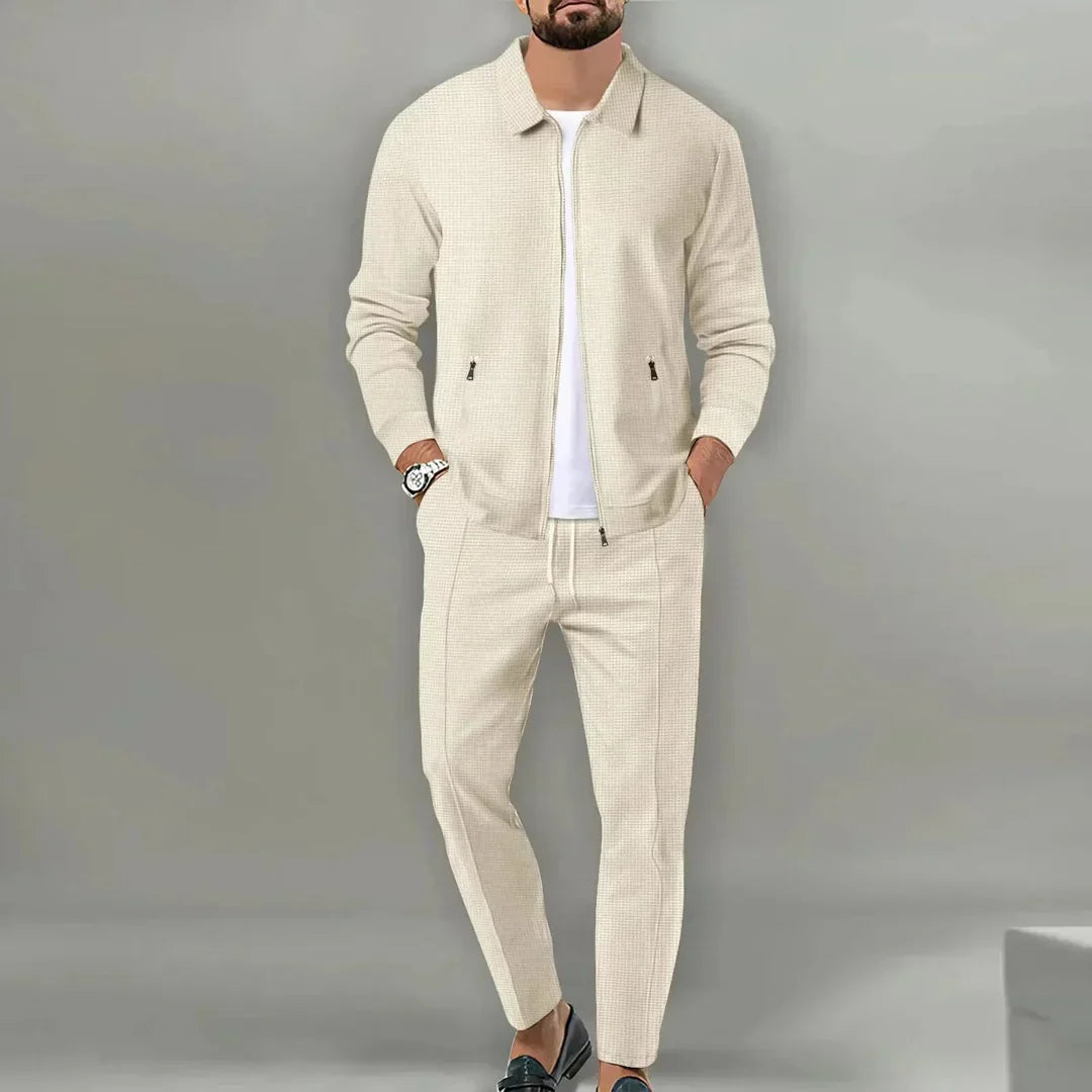 Versatile men's slim fit suit, a complete formal wear outfit with blazer & trousers for any occasion.