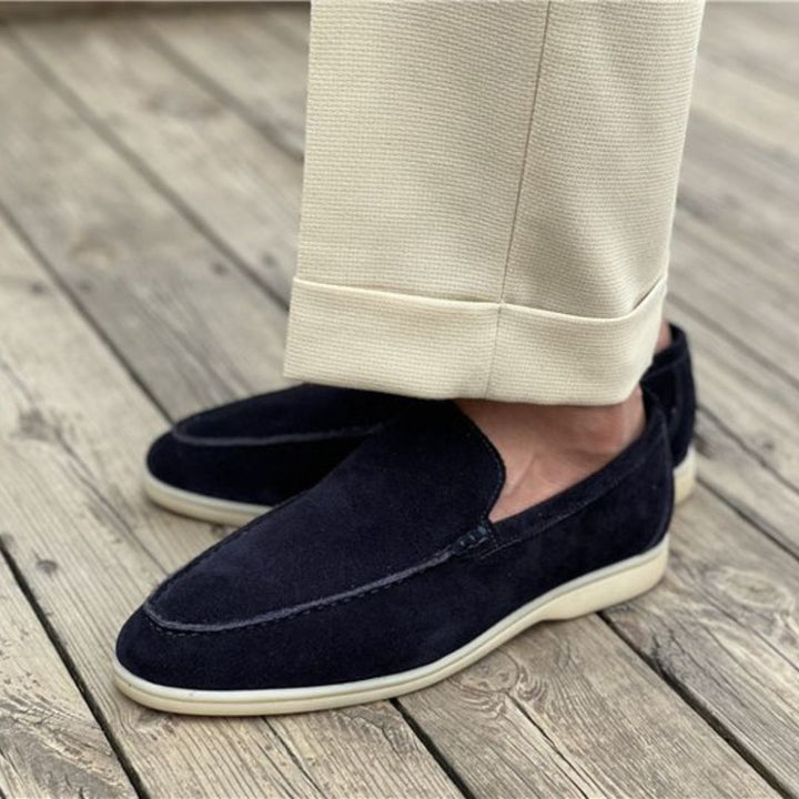 Classic round toe men's casual loafers, ideal for versatile spring & summer footwear.