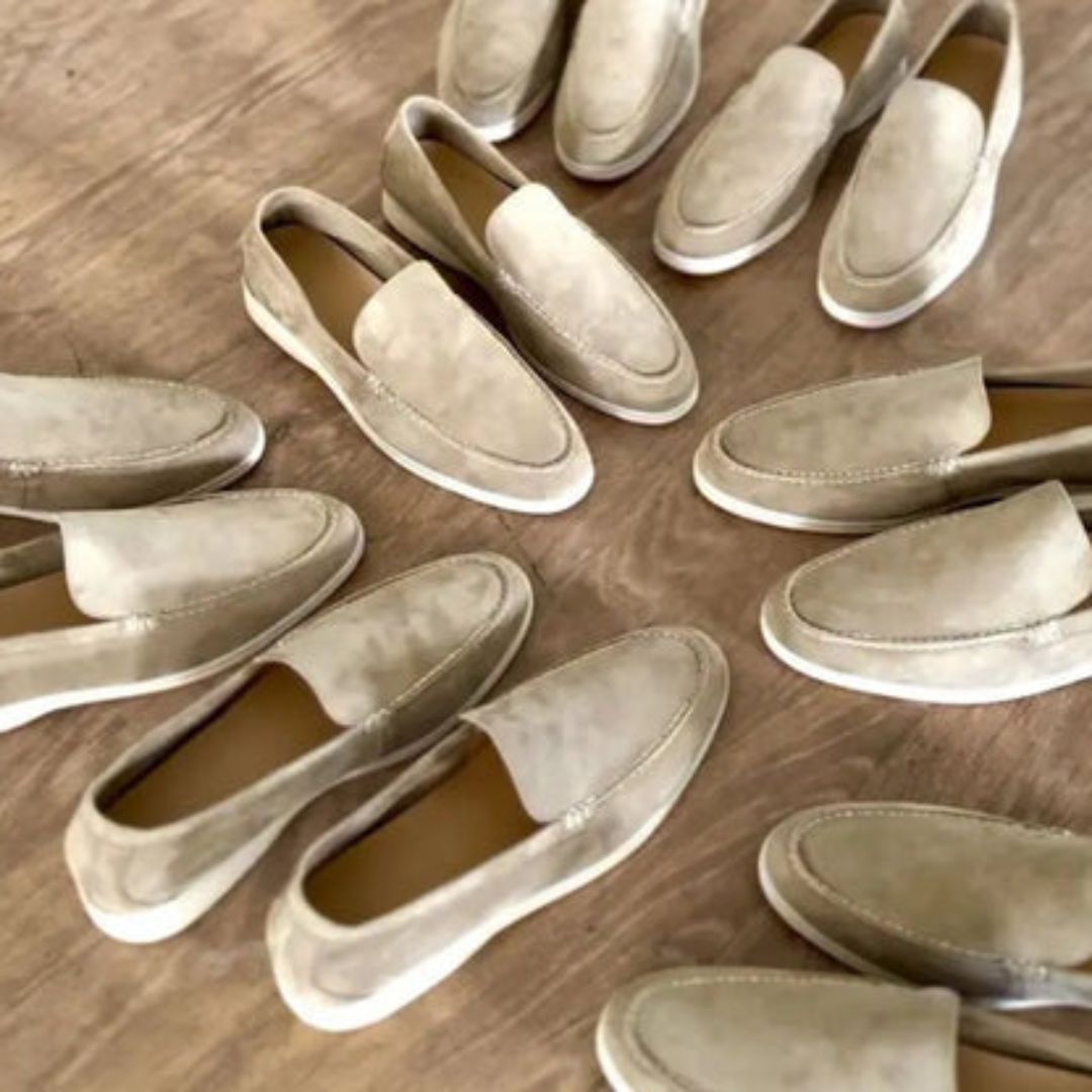 Fashionable men's casual loafers with a comfortable design, perfect for everyday effortless style.