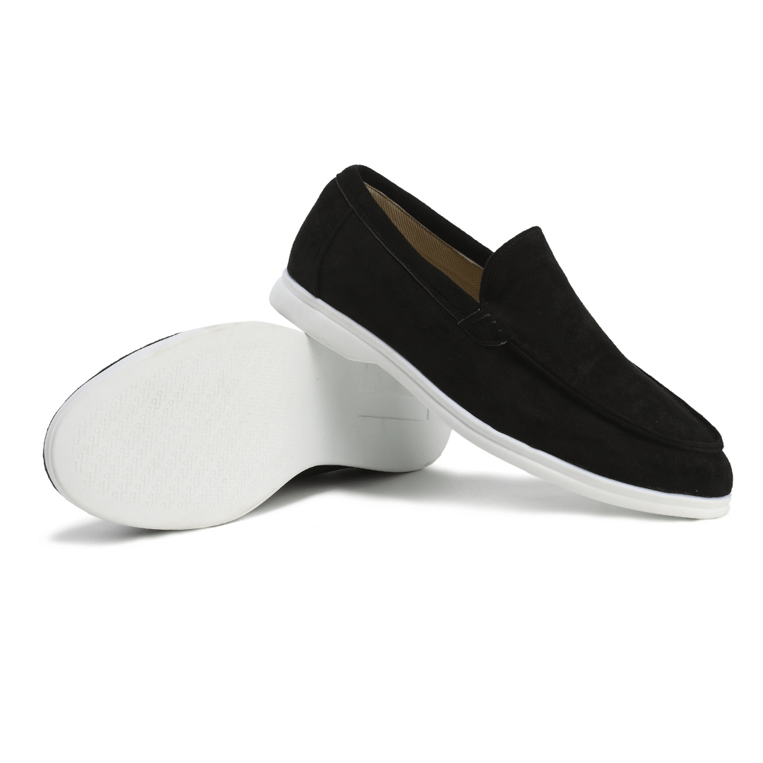 Versatile men's comfort shoes: slip-on loafers for casual outings & stylish wear.