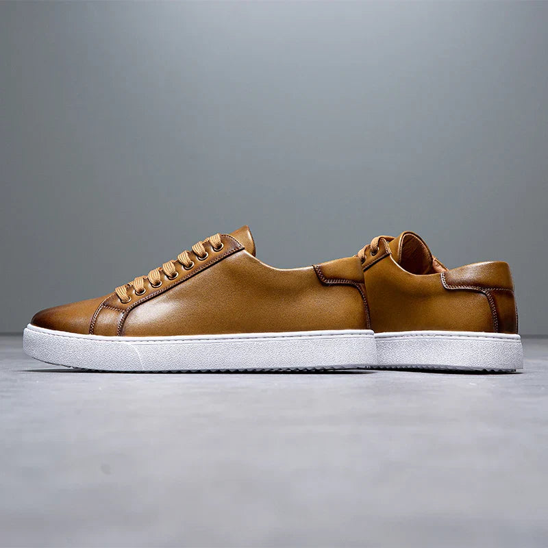 Versatile men's smart casual trainers. Low-top lace-up sneakers for everyday fashion.