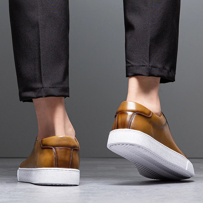 Men's smart casual lightweight trainers. Sleek low-top lace-up sneakers for versatile comfort.