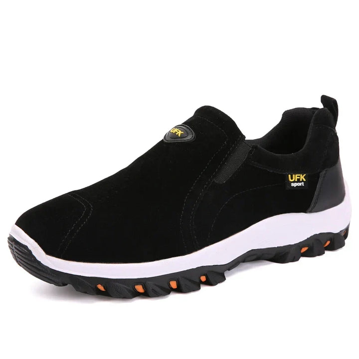 Comfortable men's sporty slip-on shoes for casual wear, featuring lightweight design & easy on/off.
