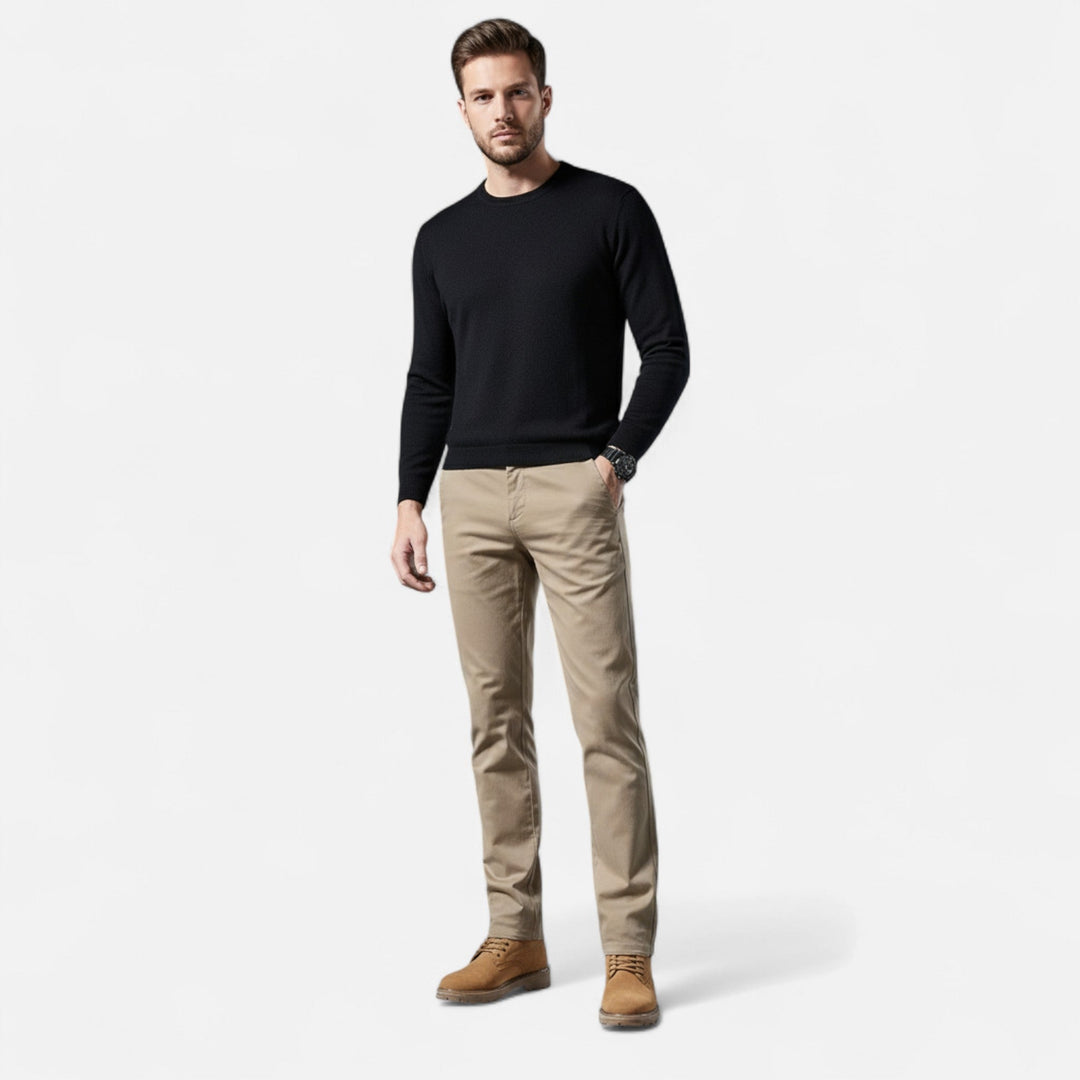 Versatile men's straight-leg tailored pants, ideal for smart casual or formal wear.