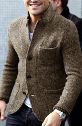 Man wearing a stylish men's casual button-down jacket, paired with jeans for a modern, versatile everyday look.
