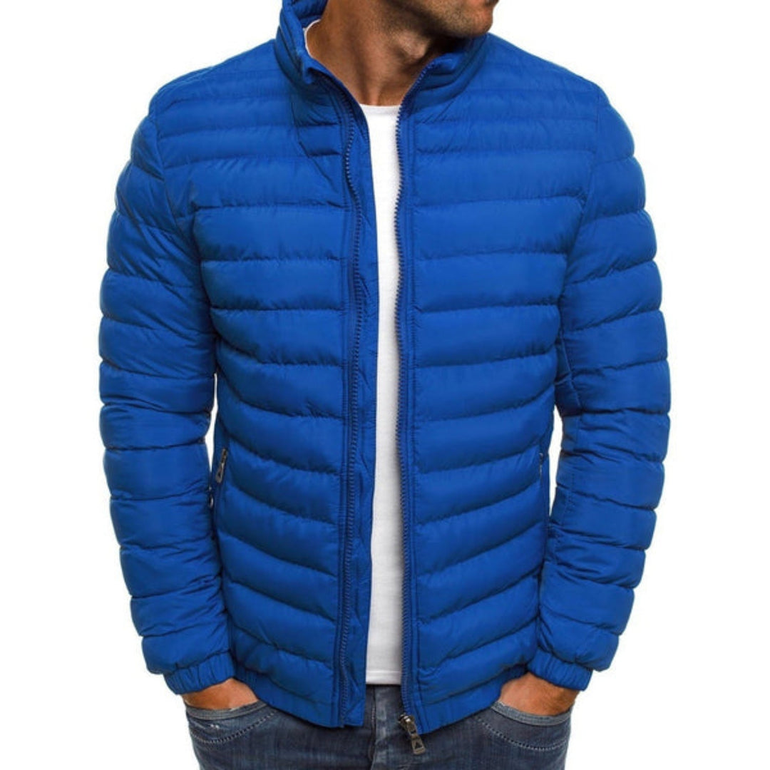 Versatile men's lightweight summer jacket with a modern fit. Stylish & breathable casual outerwear for spring/summer comfort.