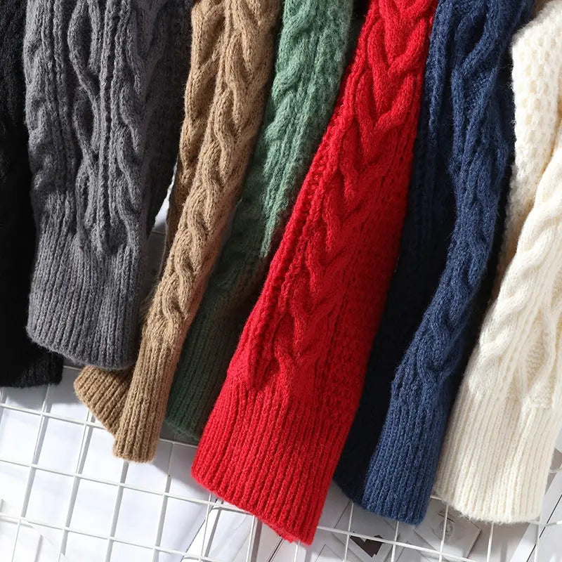 Relaxed fit men's patterned sweater, comfortable and stylish for everyday wear.