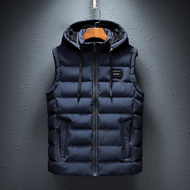 Sporty men's quilted vest with adjustable hood, offering comfort and warmth for everyday.