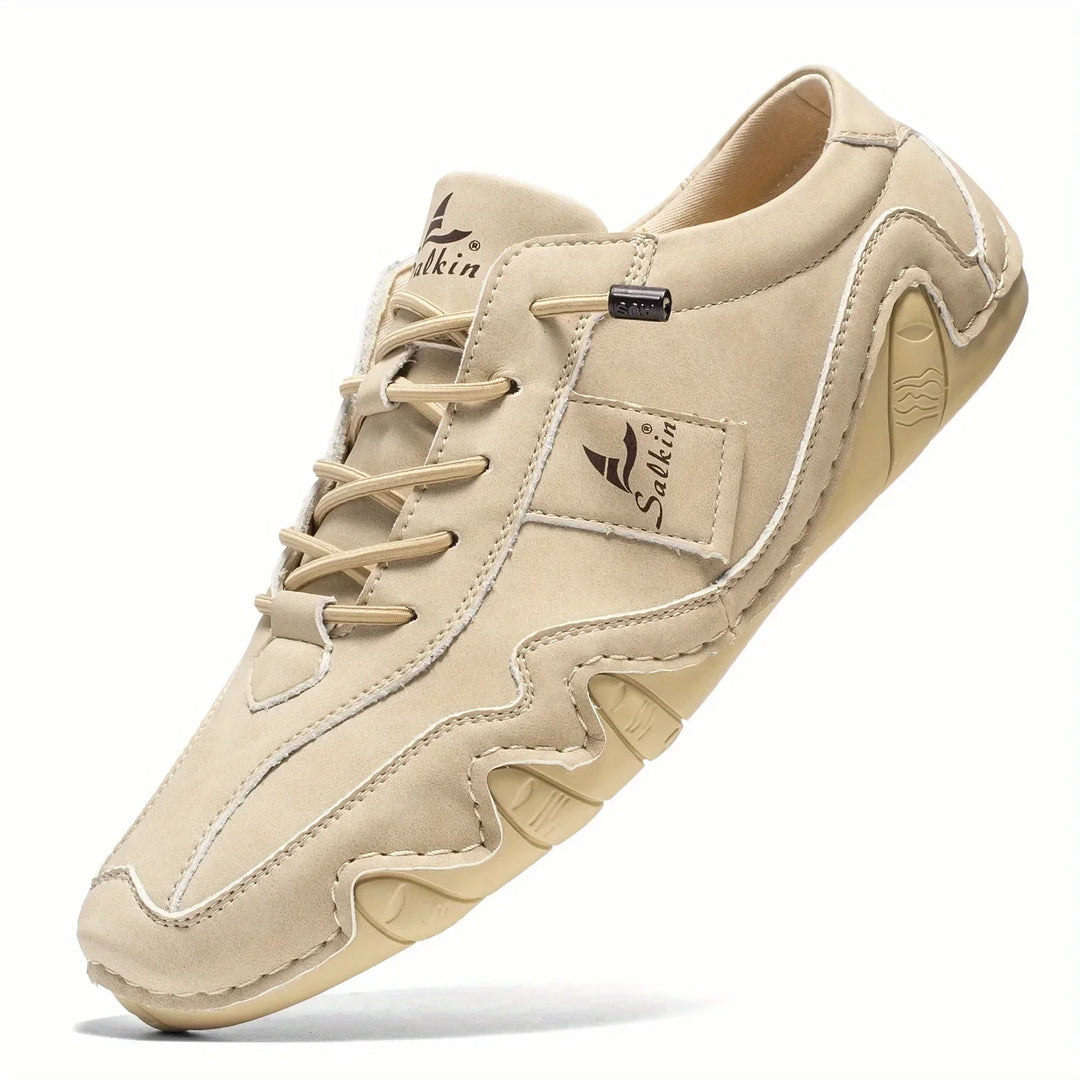 Lightweight men's retro barefoot shoes with secure lace-up, casual, stylish, and comfortable.