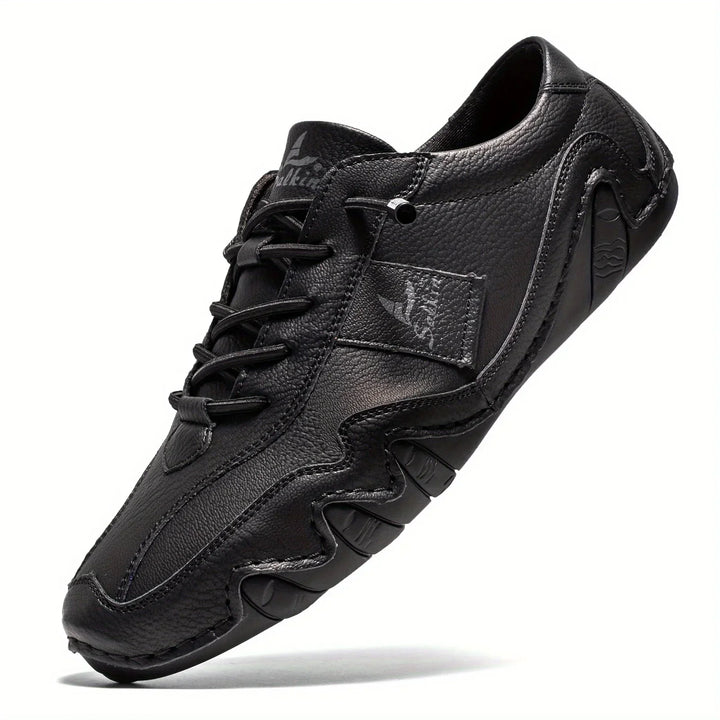 Men's casual footwear: retro barefoot lace-up shoes, stylish and comfortable for daily wear.