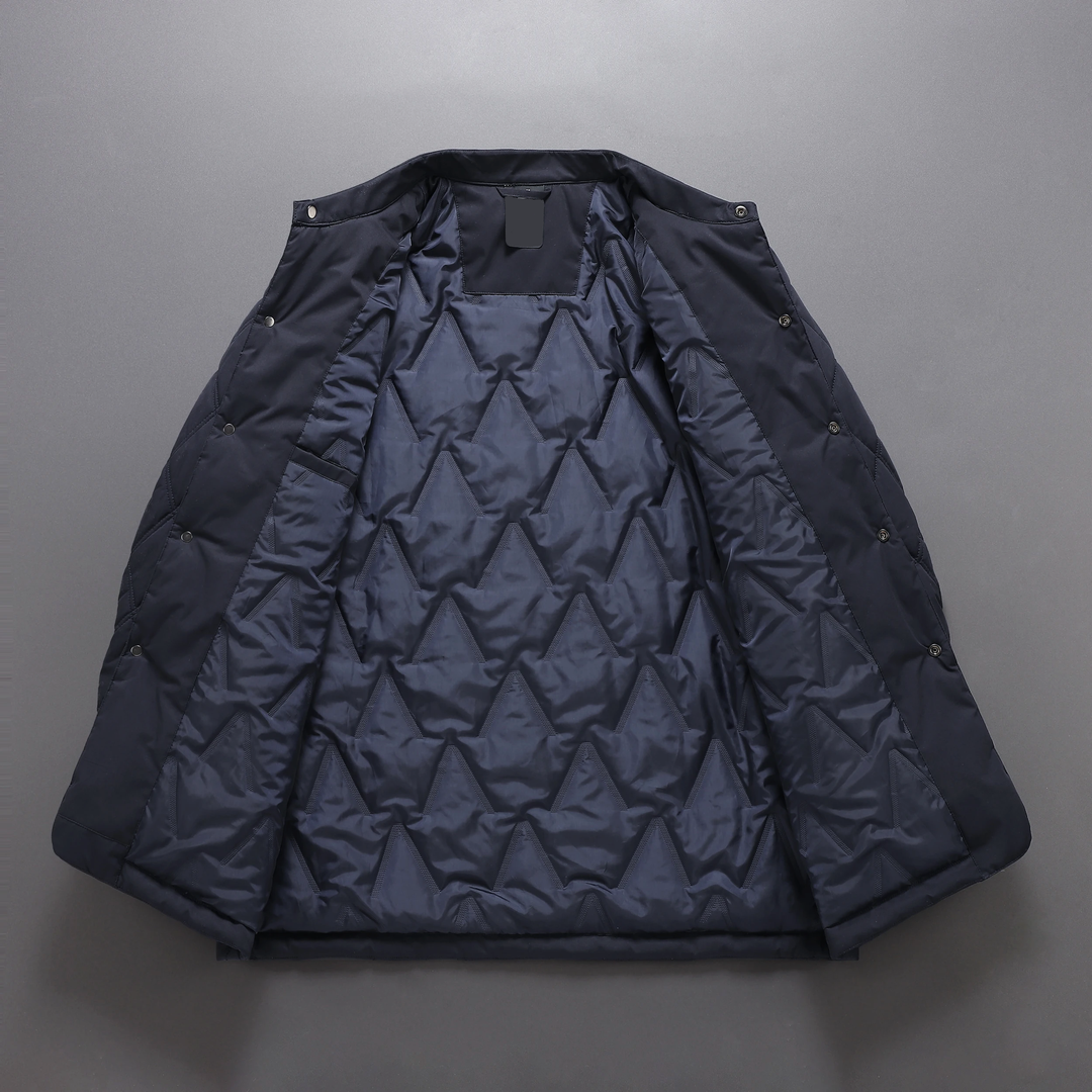 Insulated men's transition jacket for fall & winter. Warm, waterproof, and stylish outerwear for daily wear.
