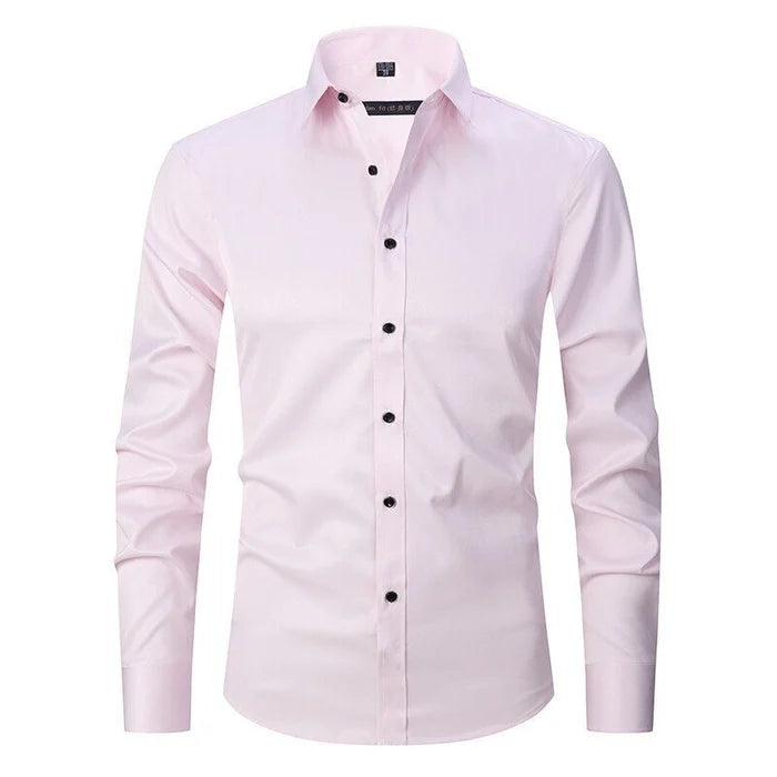 Stylish men's dress shirt in a wrinkle-resistant stretch fabric, ensuring all-day comfort and smart fashion.