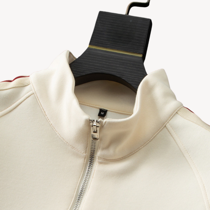 Trendy men's tracksuit set: a versatile zip-up hoodie & sleek joggers for casual outings & athletic style.