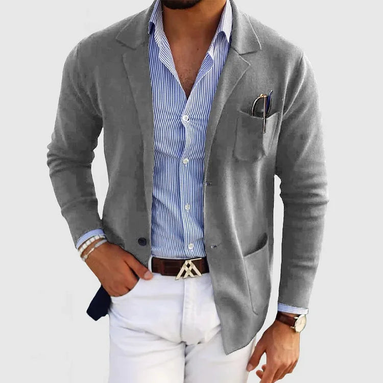 Classic men's tailored blazer with casual flap pockets, essential for a polished smart casual or everyday business look.