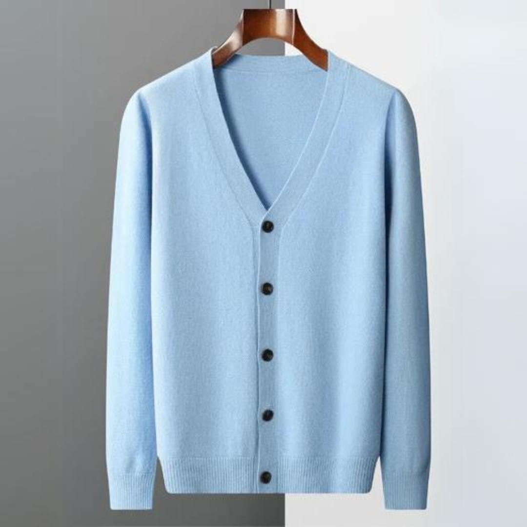 Versatile men's V-neck sweater cardigan, ideal for everyday style and seasonal layering.