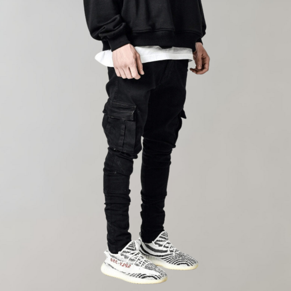 Men's versatile black casual cargo pants with multiple pockets, perfect for everyday wear and outdoor activities.
