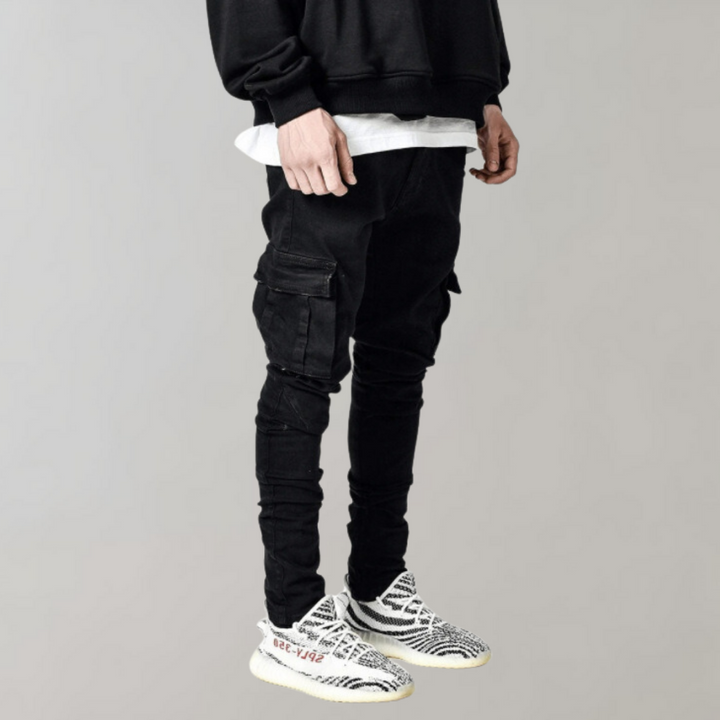 Men's versatile black casual cargo pants with multiple pockets, perfect for everyday wear and outdoor activities.