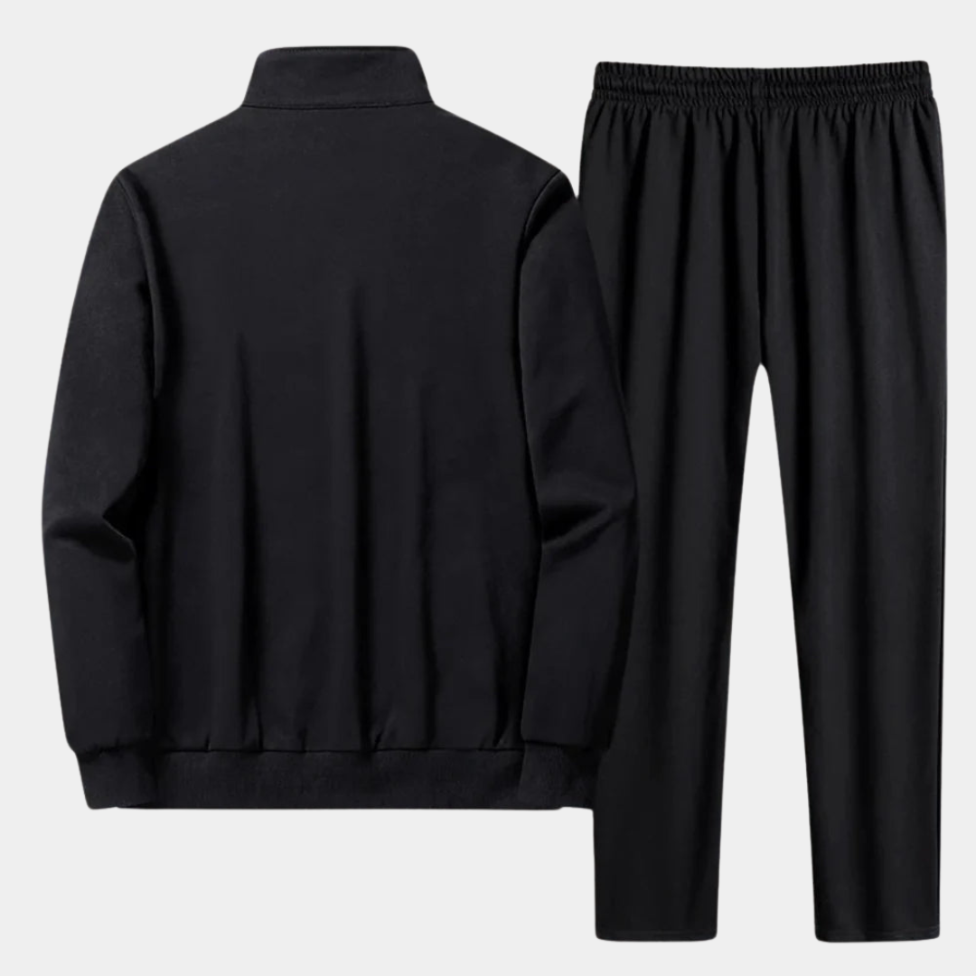 Men's versatile comfort tracksuit set, featuring a stylish hoodie & matching pants for active lifestyles.