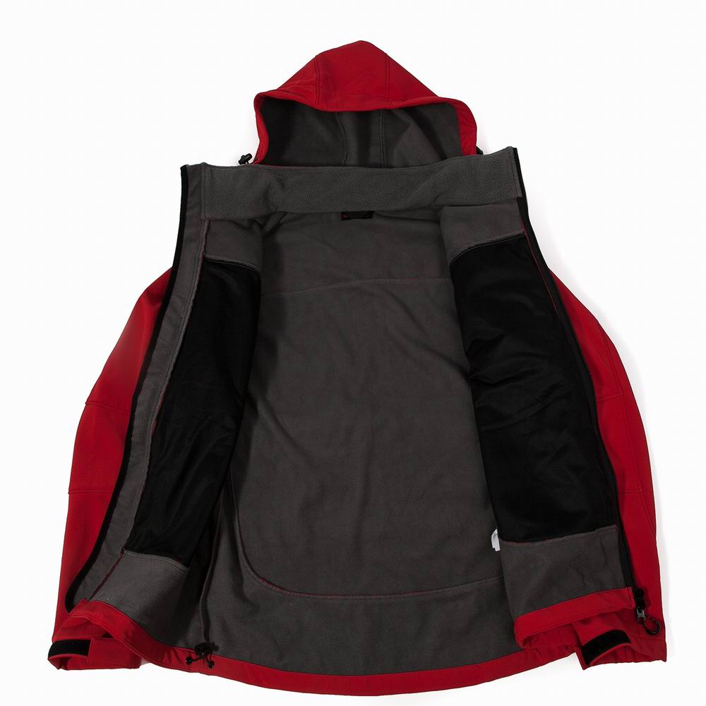 Practical men's hooded full-zip jacket for everyday comfort, suitable for casual outerwear and diverse outdoor adventures.