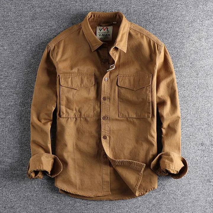 Stylish men's casual utility shirt, long sleeve, comfortable and versatile button-down for effortless everyday fashion.