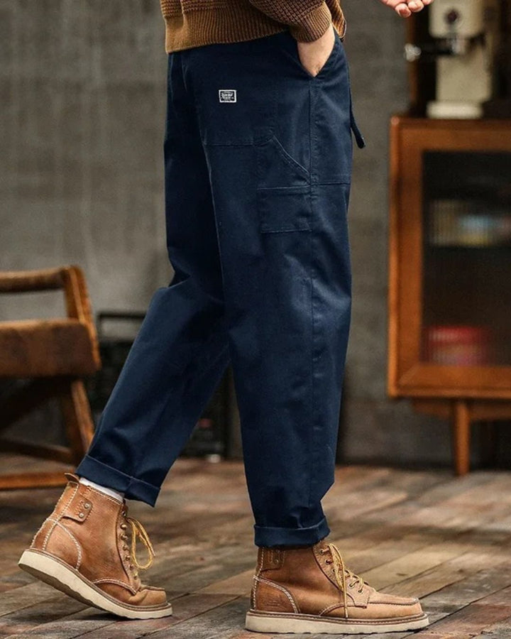Men's relaxed fit cargo pants, cotton vintage design, practical side and back pockets.
