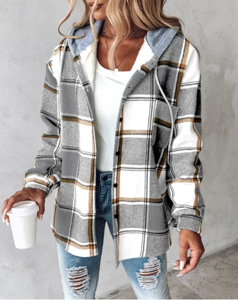 Stylish men's Wanderer shirt jacket in soft flannel, perfect outerwear for daily comfort and fashion.
