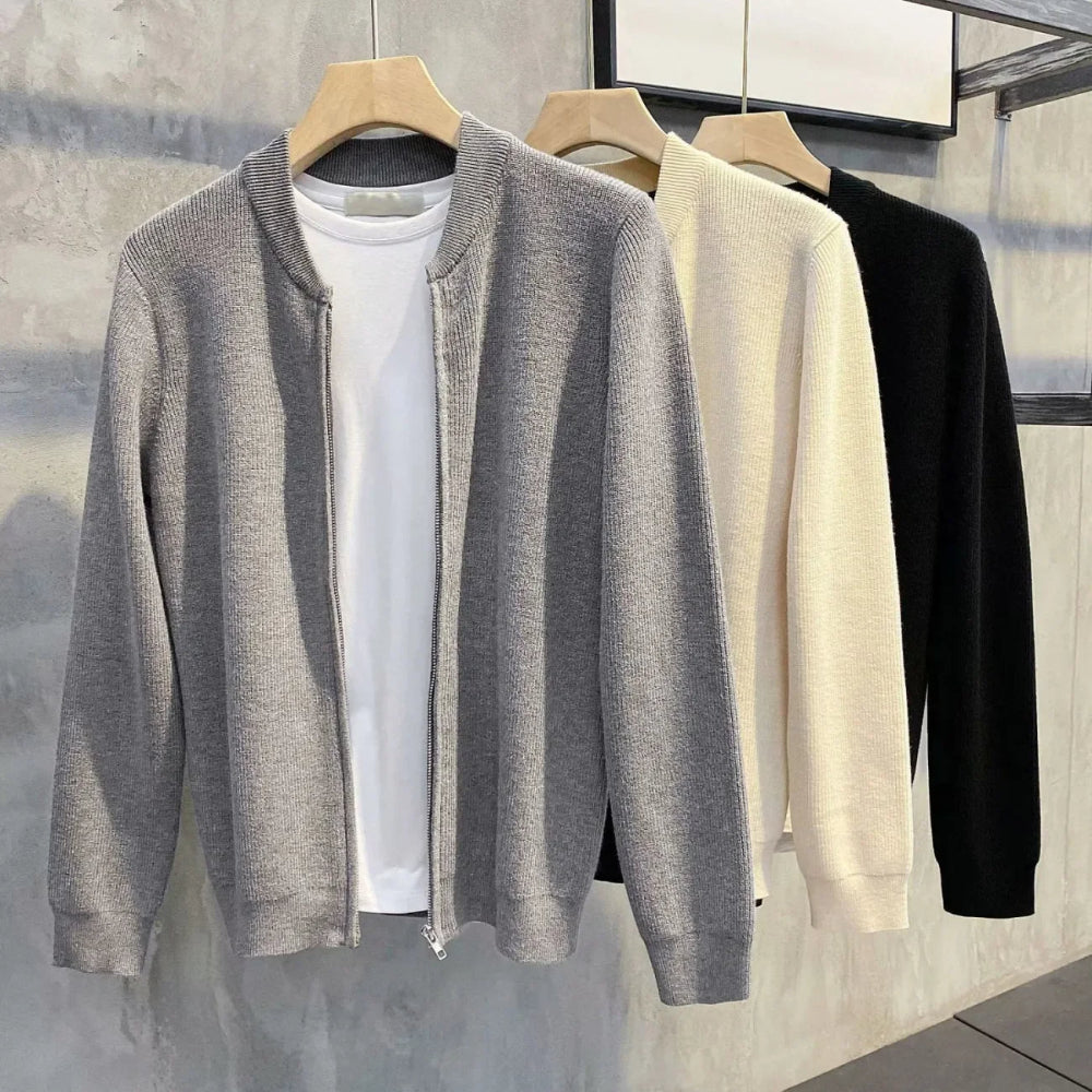New men's zipper cardigan: warm, comfortable outerwear, perfect for a modern casual look.