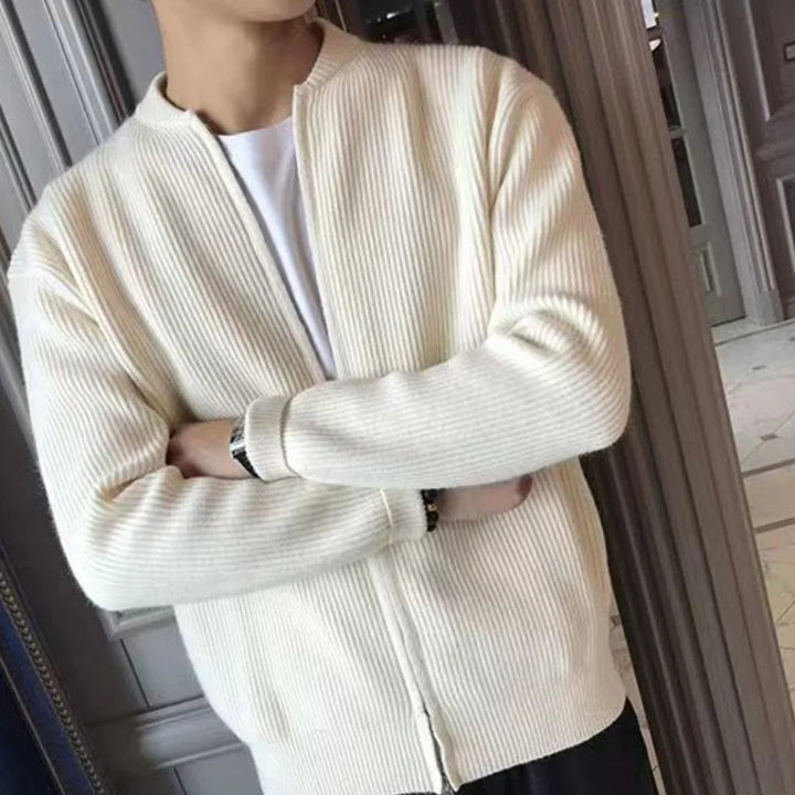 Men's stylish zipper cardigan, offering a versatile and warm layer for any occasion.