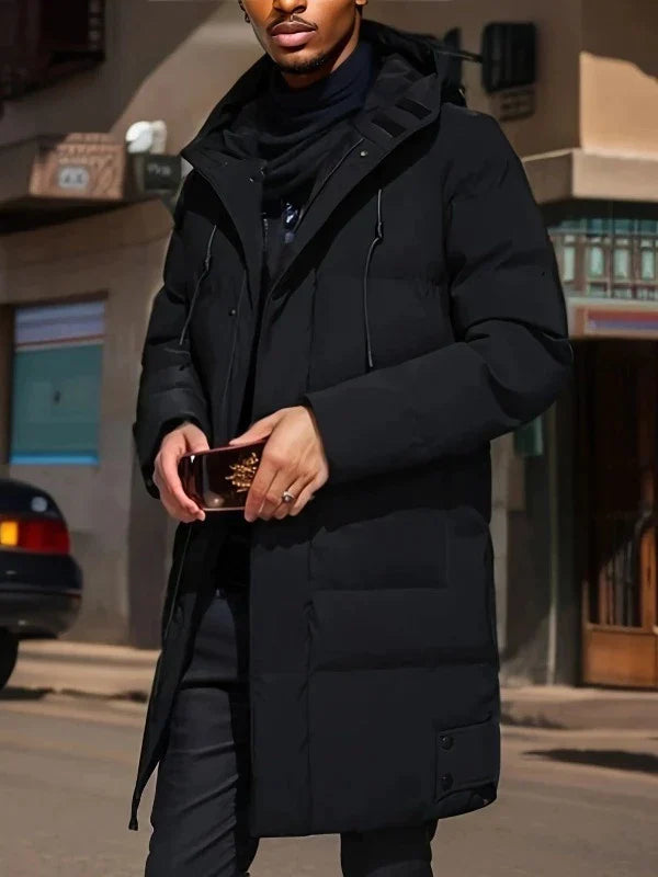 Classic men's waterproof parka with padded panels, ensuring warmth & style.