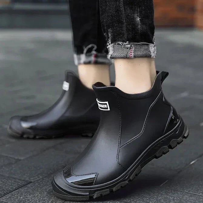 Men's durable waterproof outdoor ankle boots, providing all-weather traction & protection.